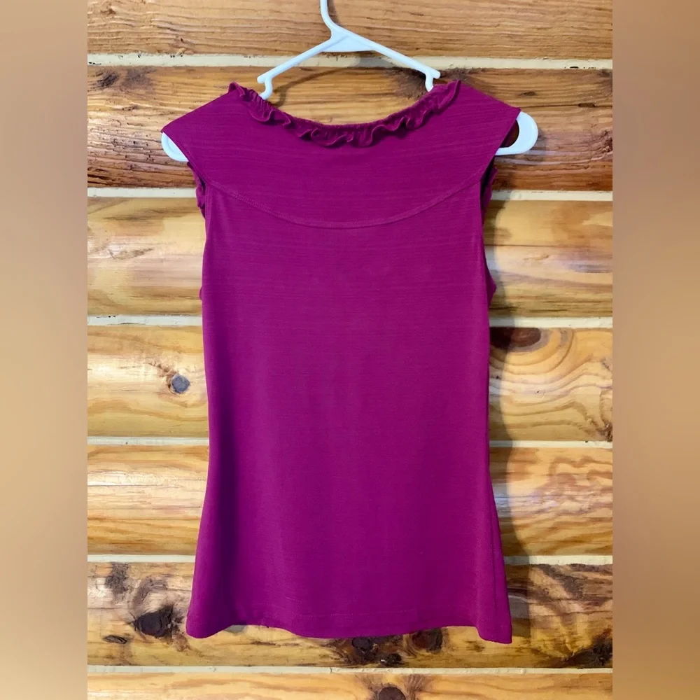 XOXO Magenta Purple Ruffle Blouse Business Office Wear Medium - Picture 2 of 7